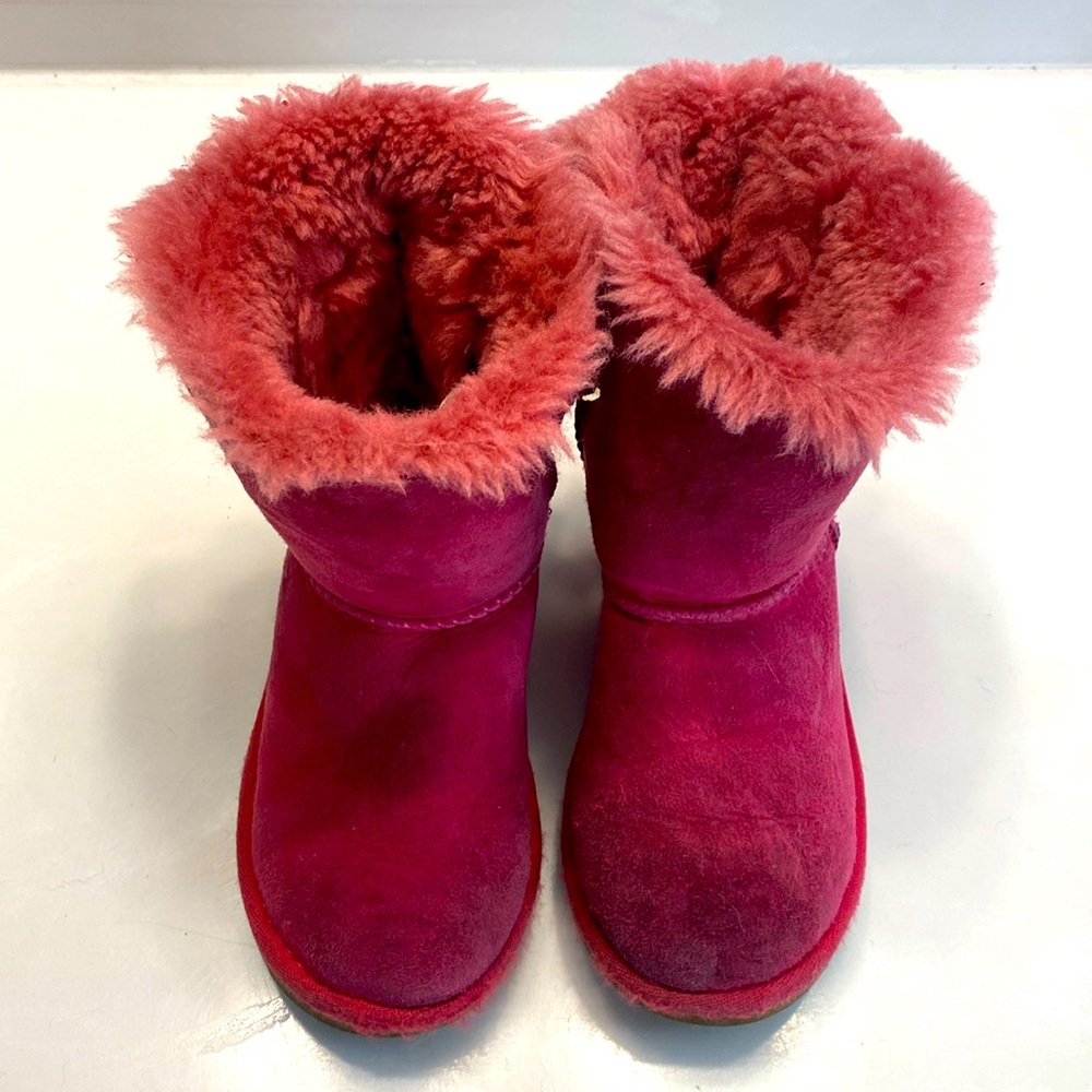 UGG Australia Big Kids Bailey Bow II Boots (Toddler/Little Kid) Pink